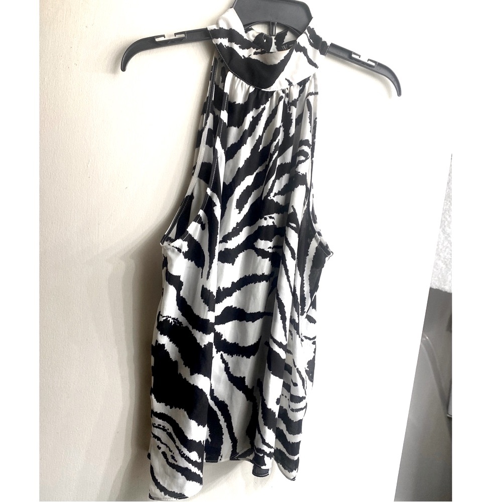 INC like new worn once mock neck sleeveless blouse